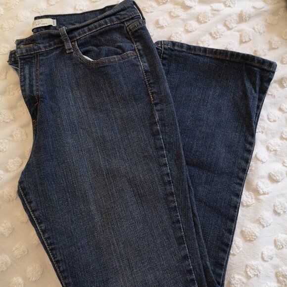 Levi's Women's 515 Boot Cut Jeans Size14 s/c dark blue (indigo) - Picture 1 of 10